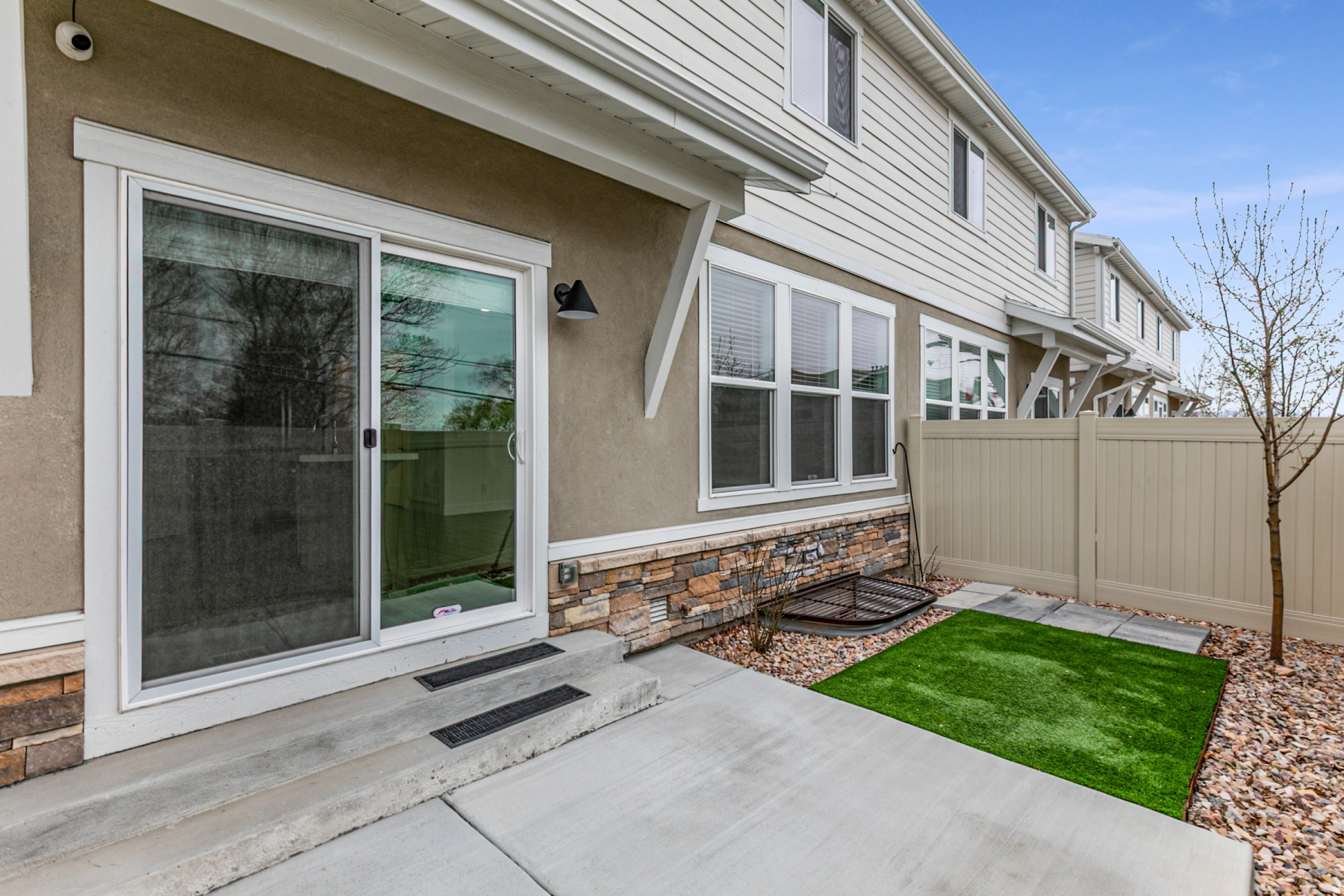 WEYBURN POINTE - Residential
