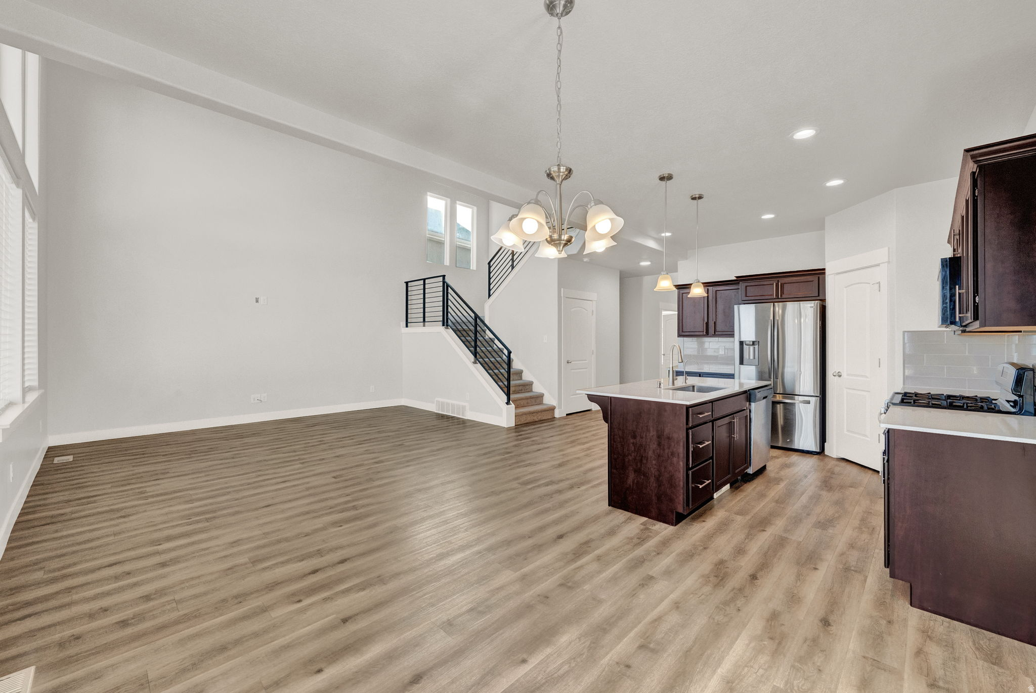 QUAILHILL AT MT SARA - Residential Lease