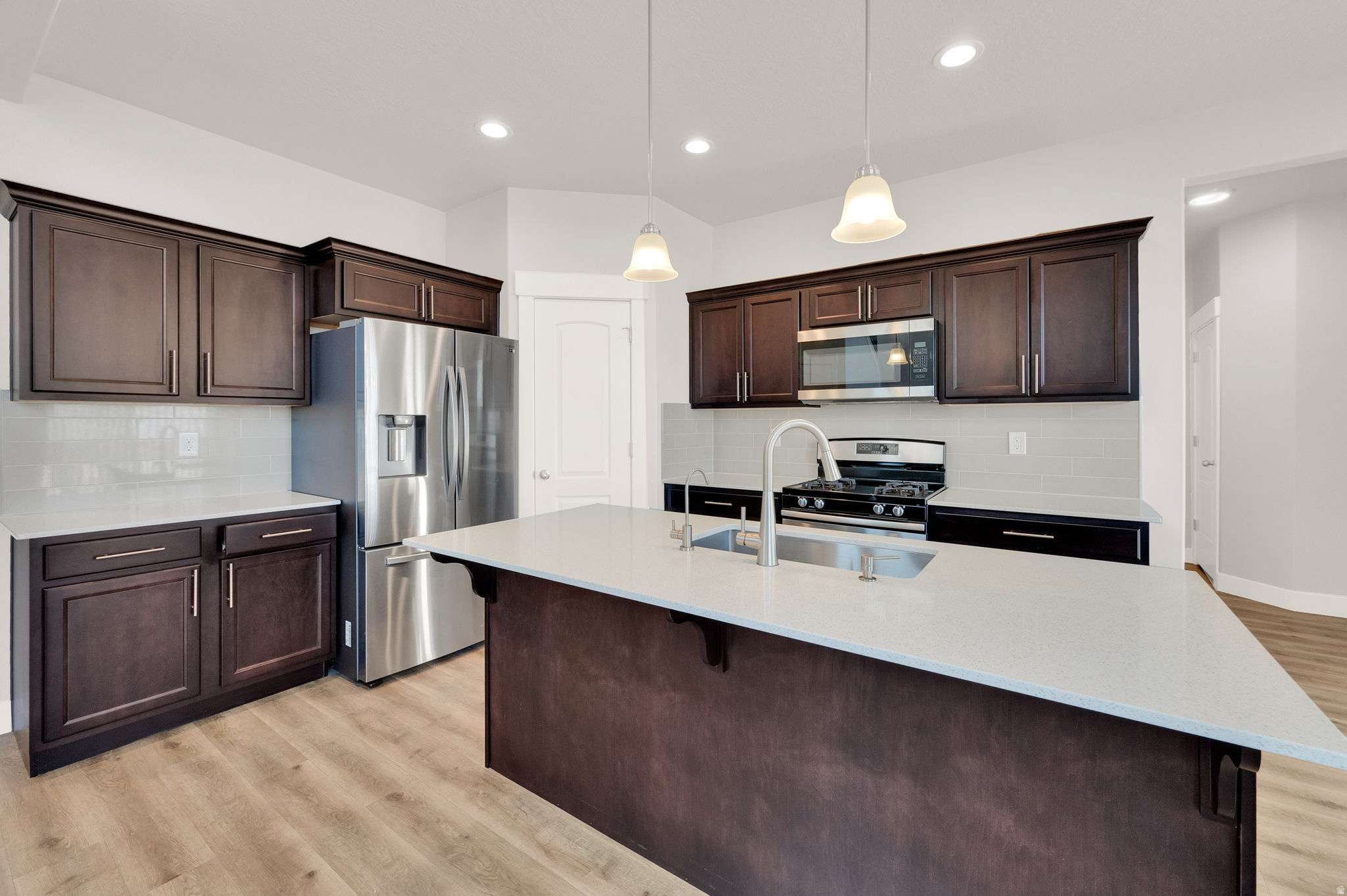 QUAILHILL AT MT SARA - Residential Lease