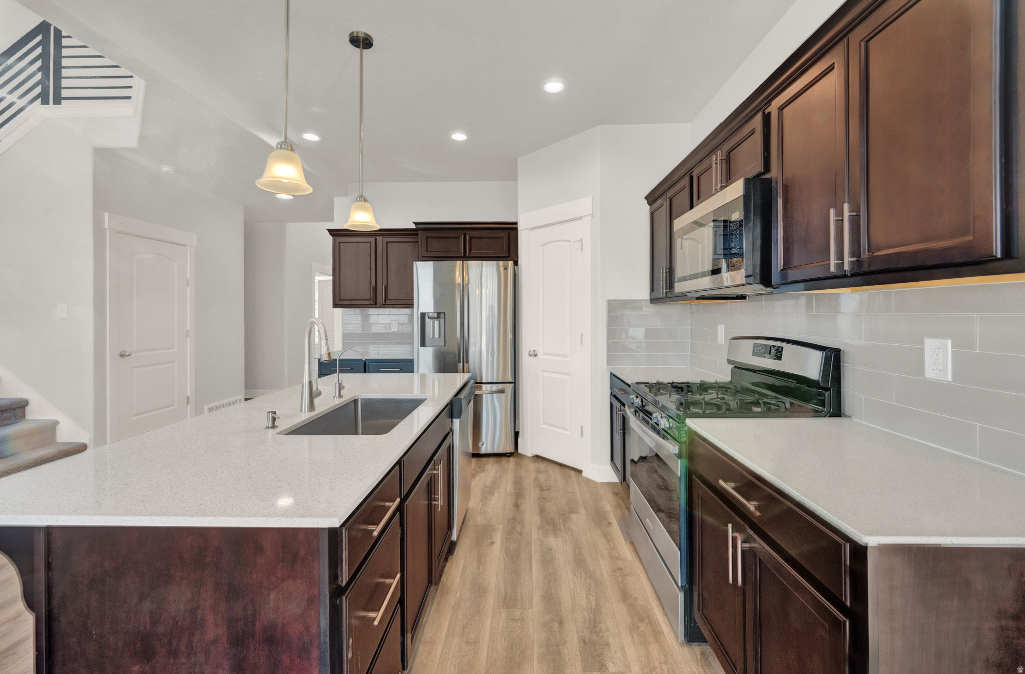 QUAILHILL AT MT SARA - Residential Lease