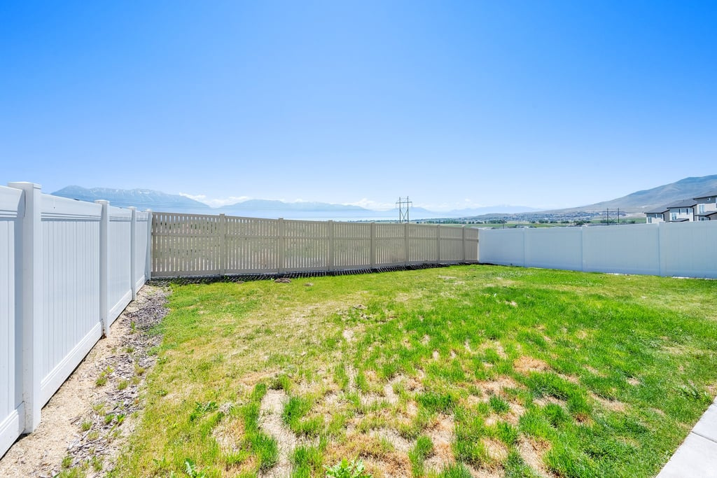 QUAILHILL AT MT SARA - Residential Lease