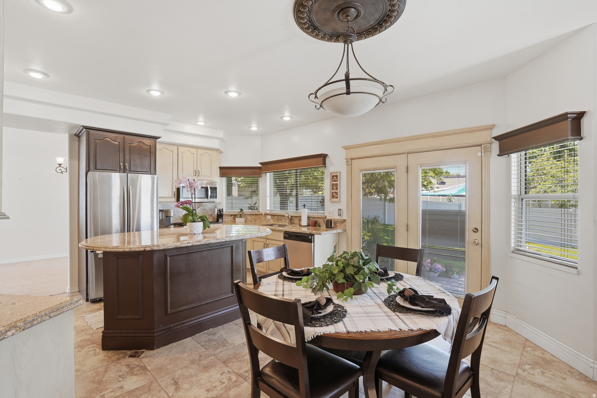 BISHOP ESTATES - Residential