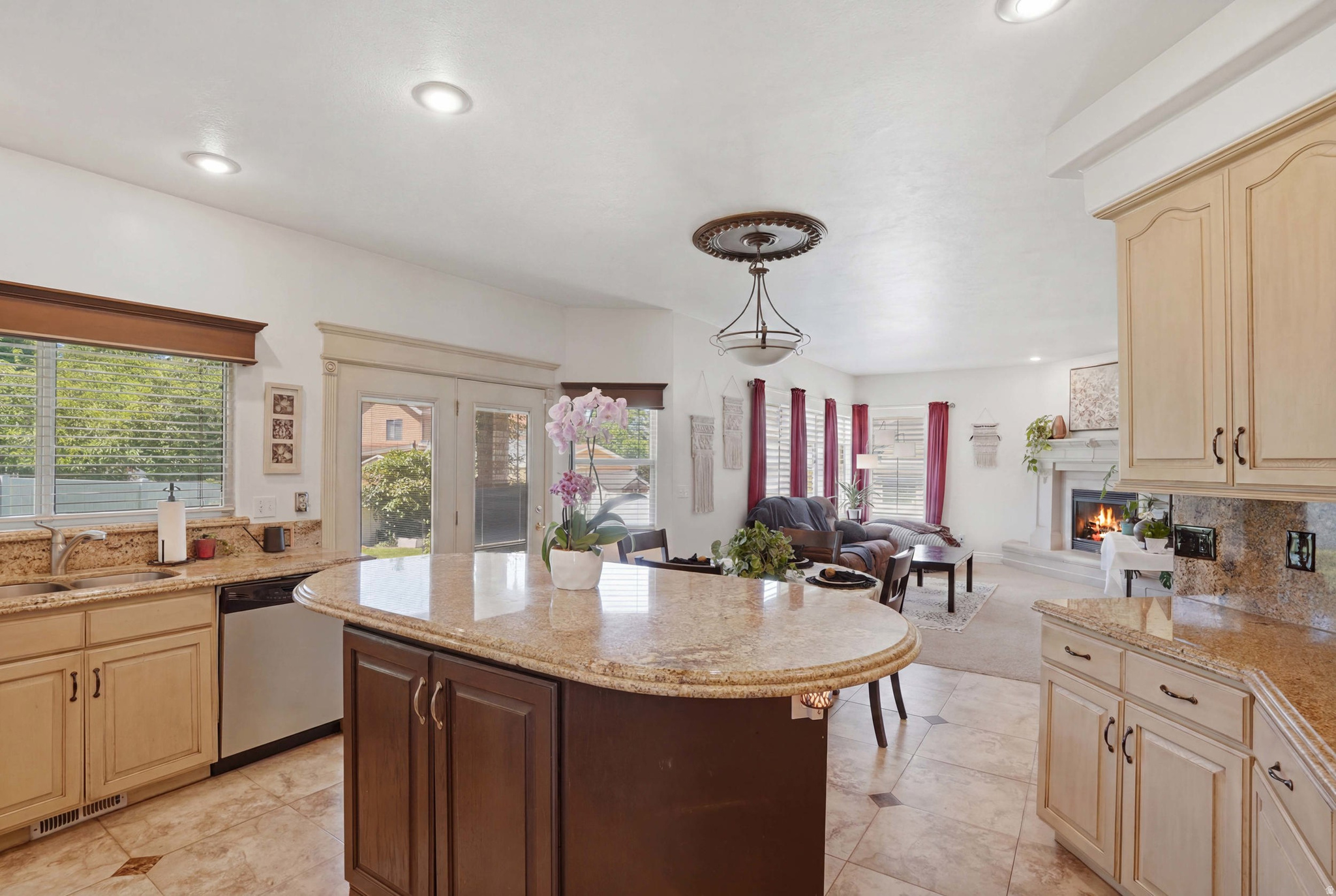 BISHOP ESTATES - Residential