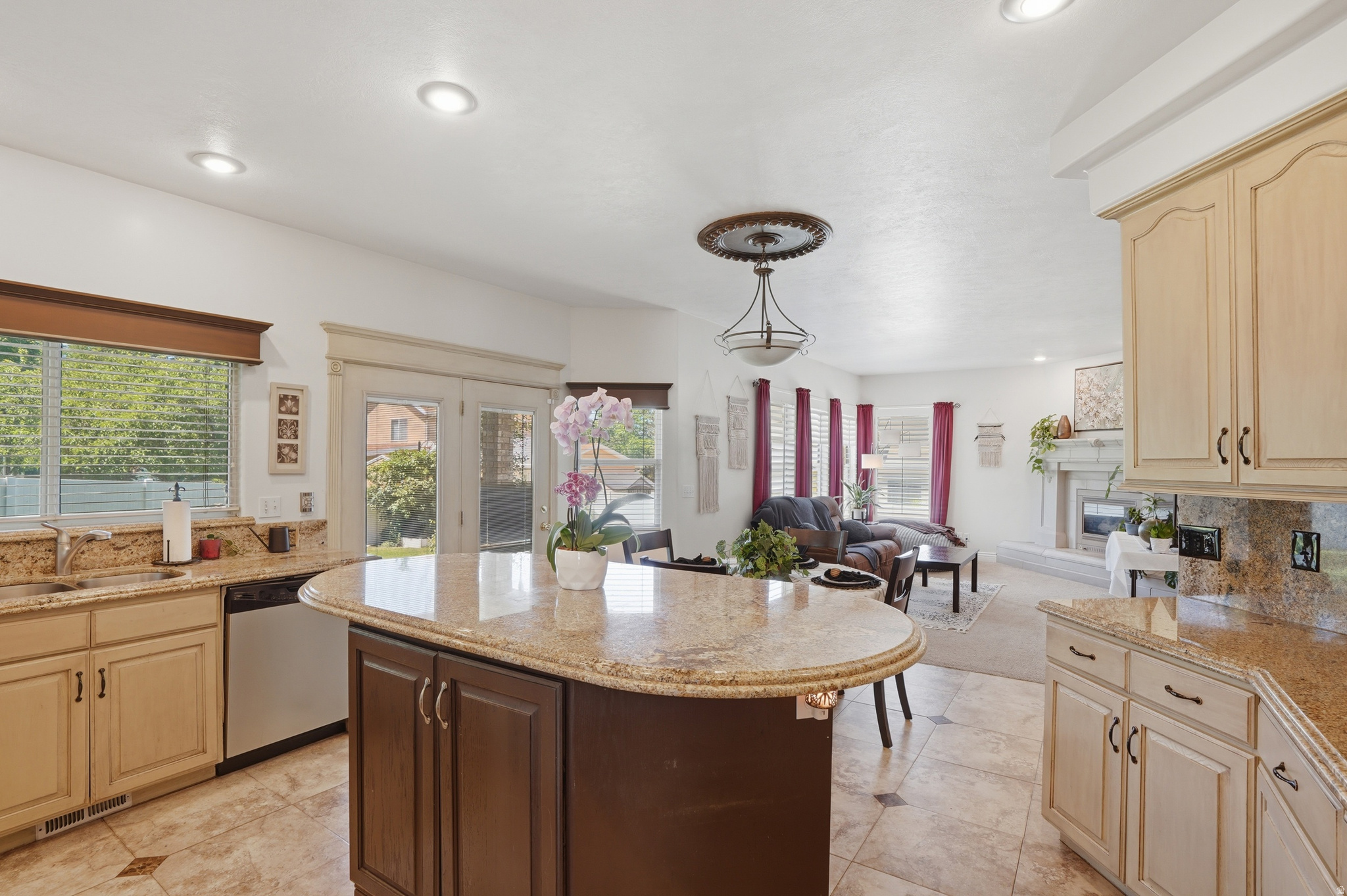 BISHOP ESTATES - Residential