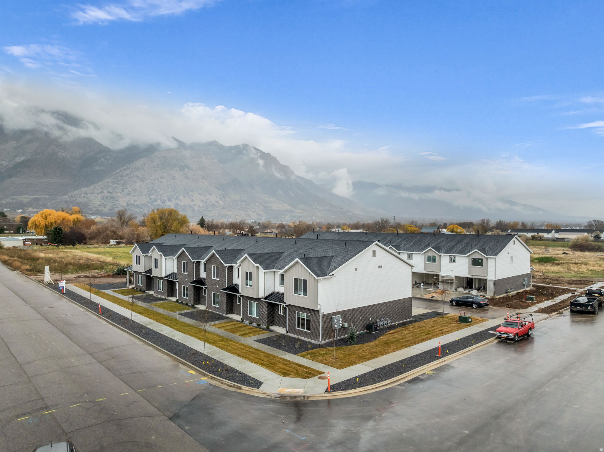 FREEDOM COURT - Residential