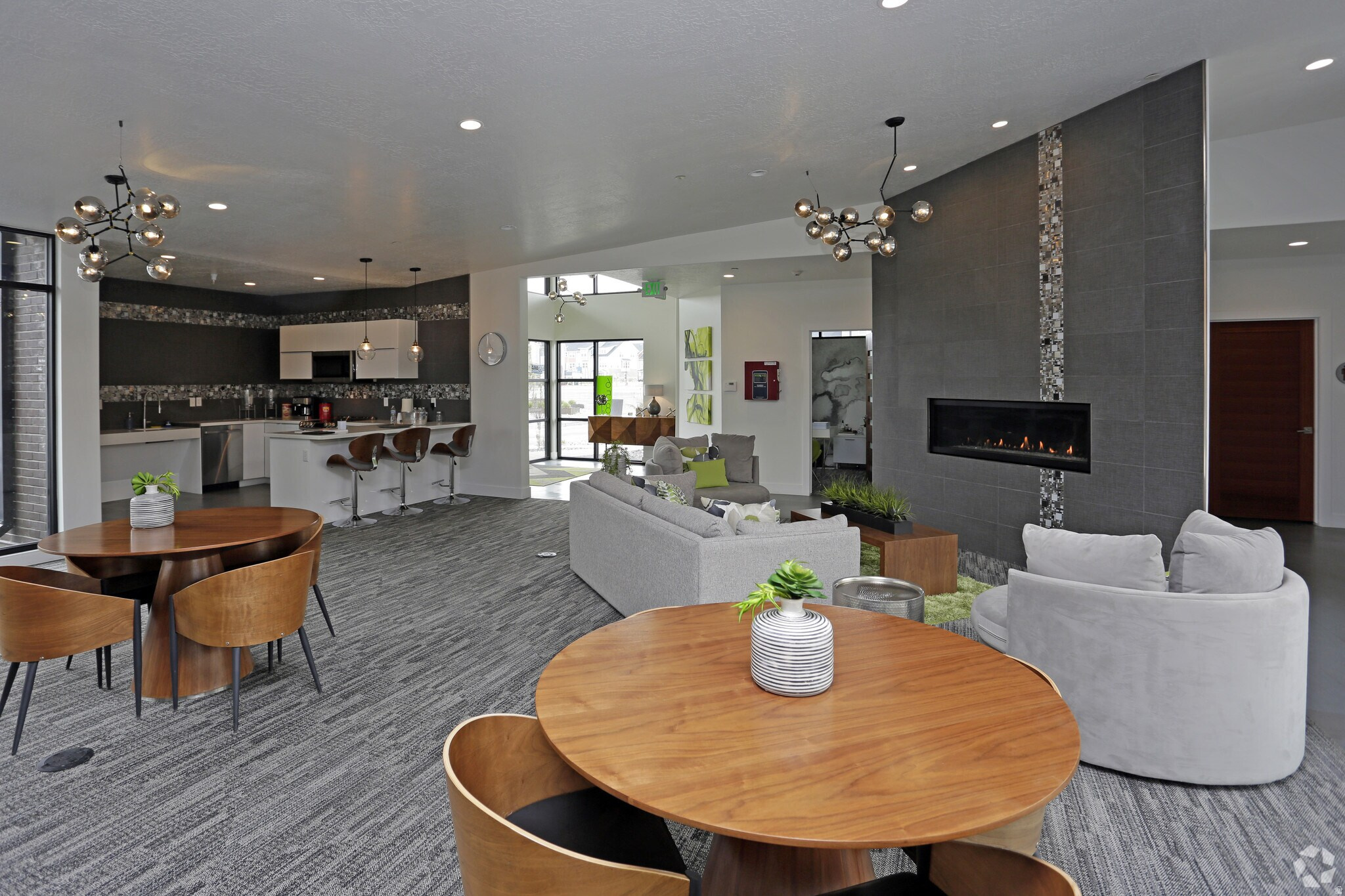 THE VINE APARTMENTS - Residential