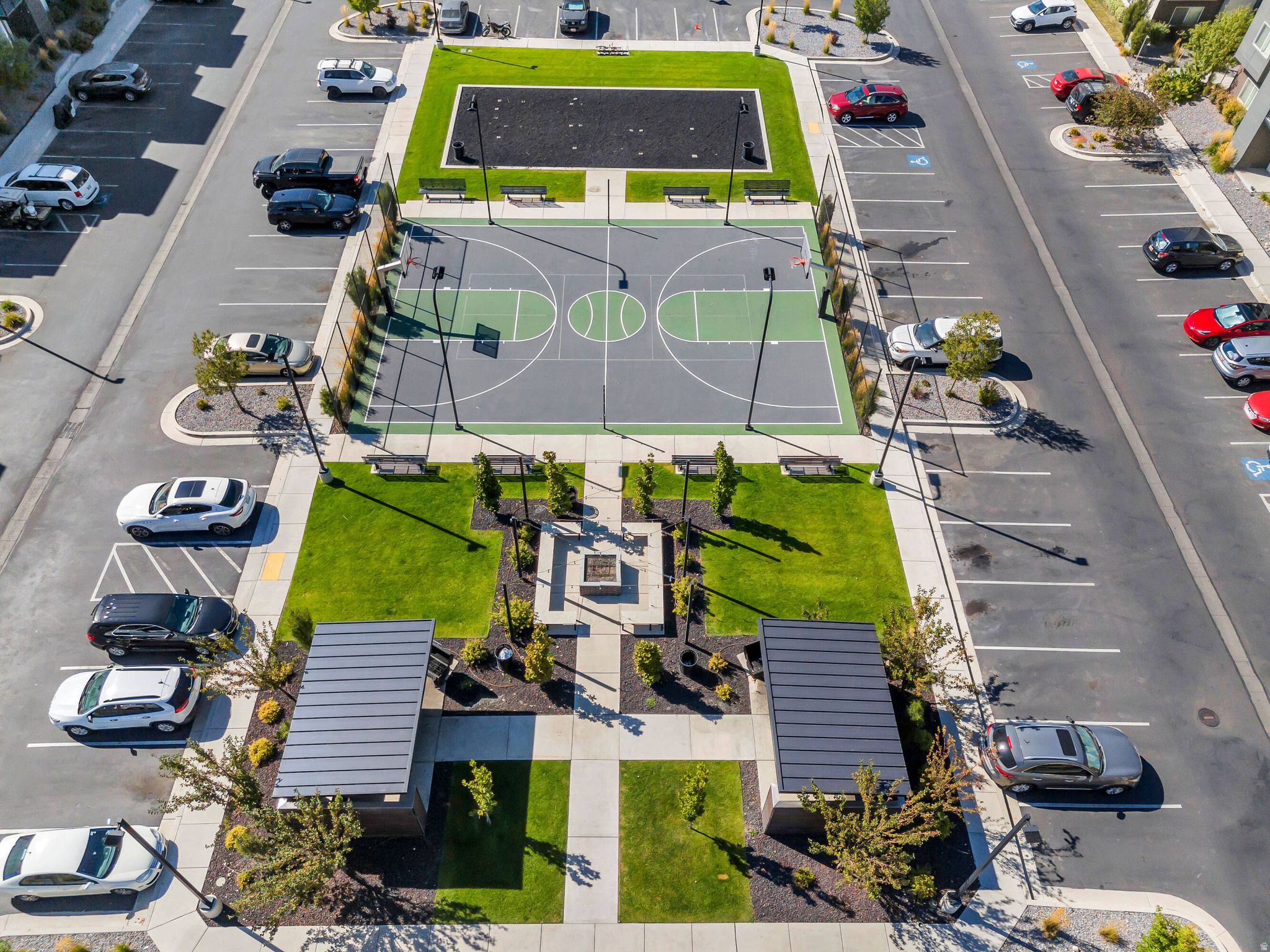 THE VINE APARTMENTS - Residential