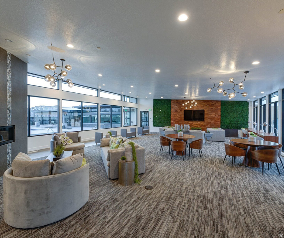 THE VINE APARTMENTS - Residential