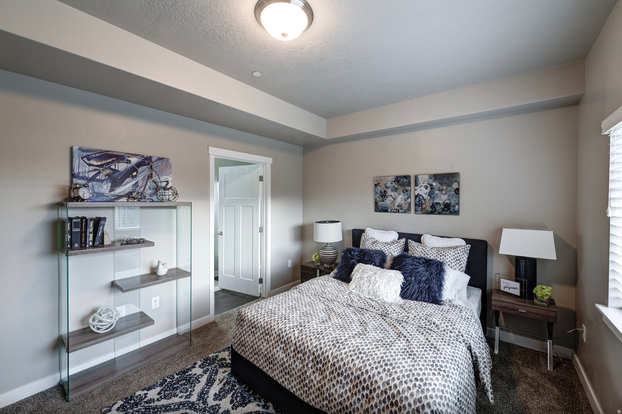 THE VINE APARTMENTS - Residential