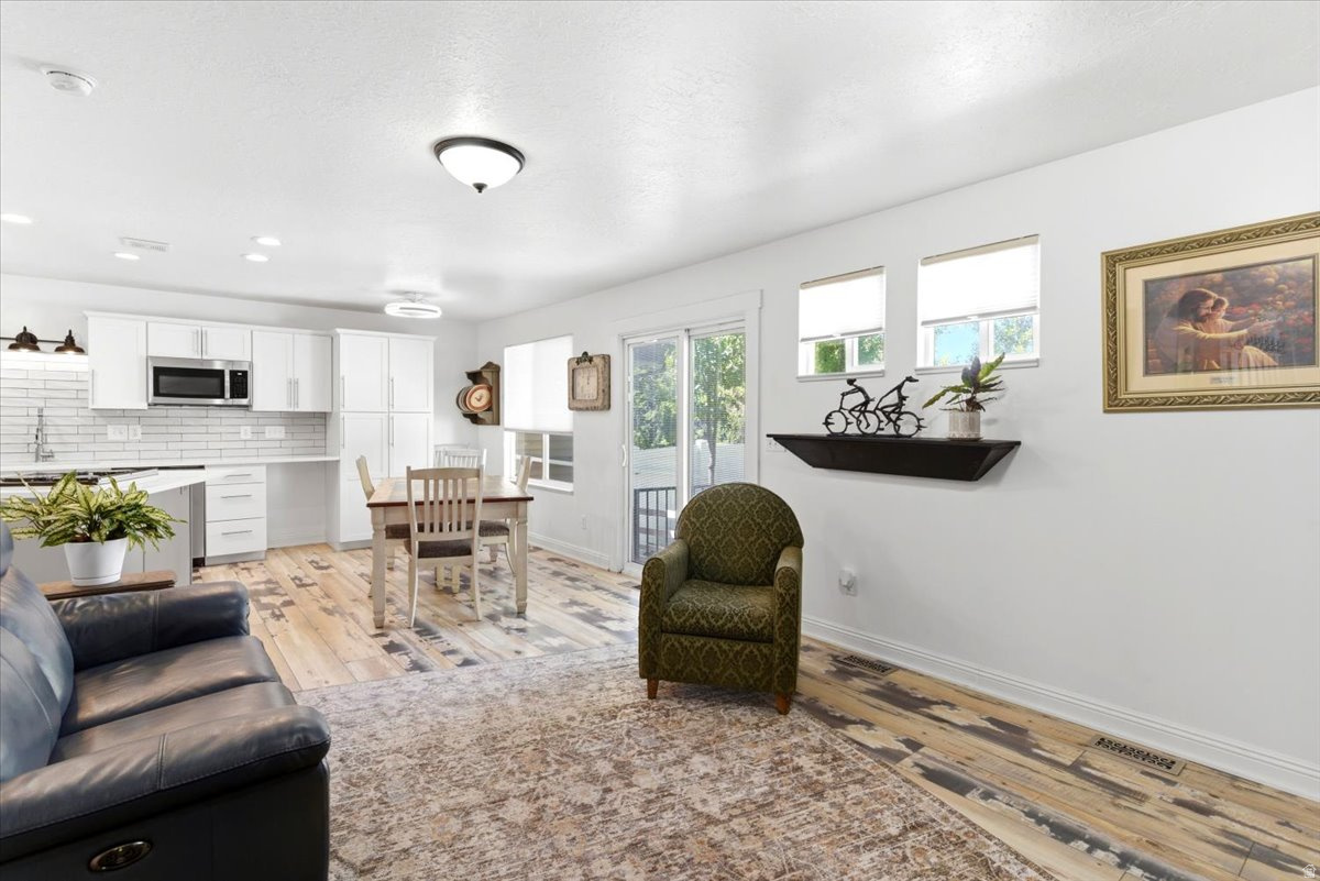 QUINN COURT - Residential