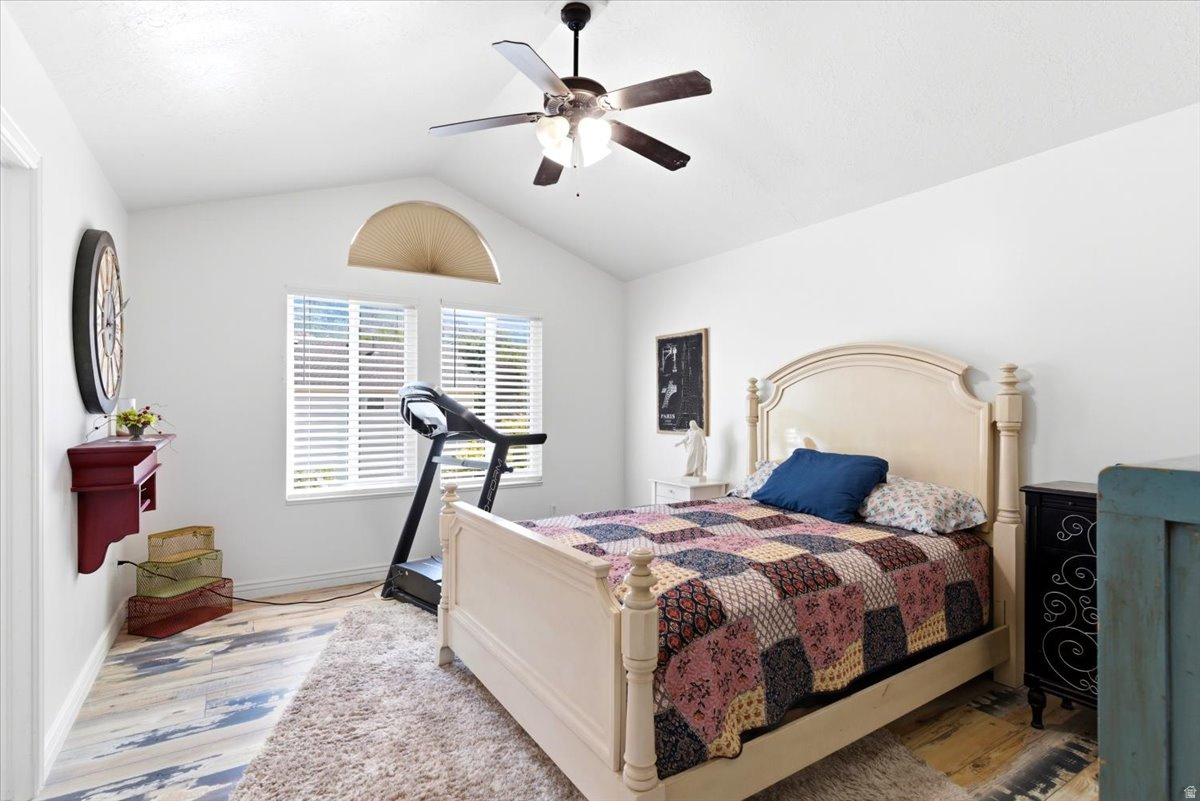 QUINN COURT - Residential