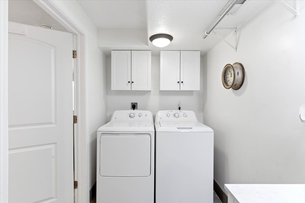 QUINN COURT - Residential
