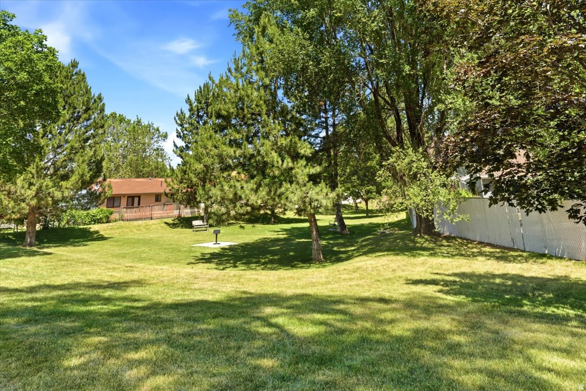 QUINN COURT - Residential