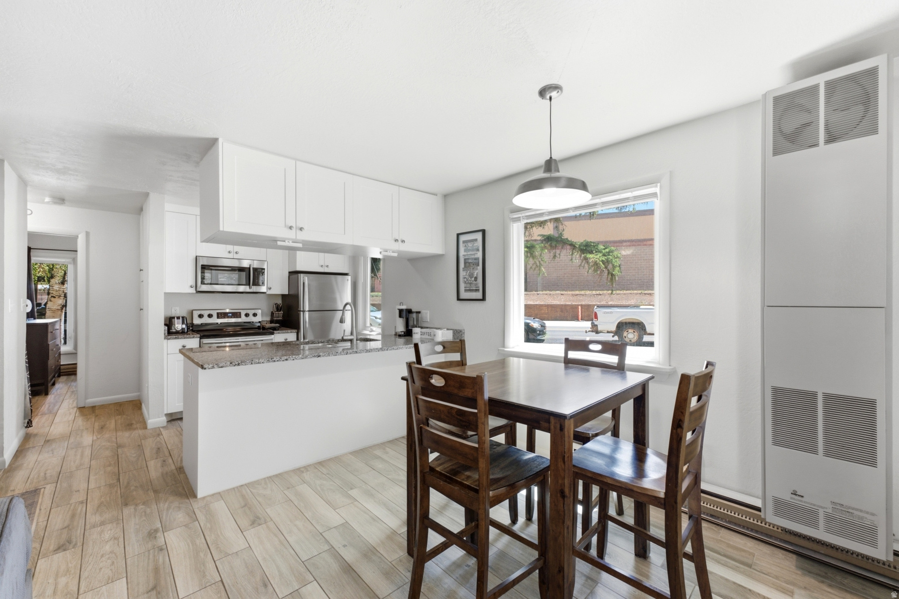 CLAIMJUMPER - Residential
