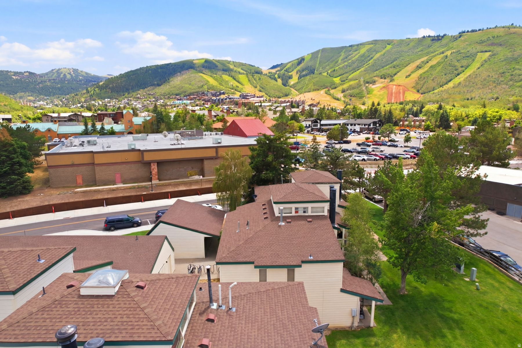 CLAIMJUMPER - Residential