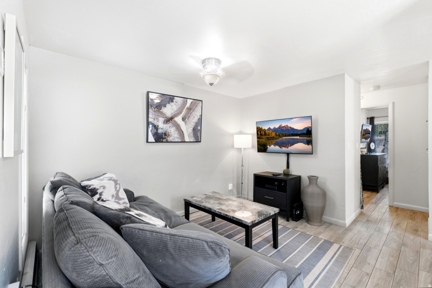 CLAIMJUMPER - Residential