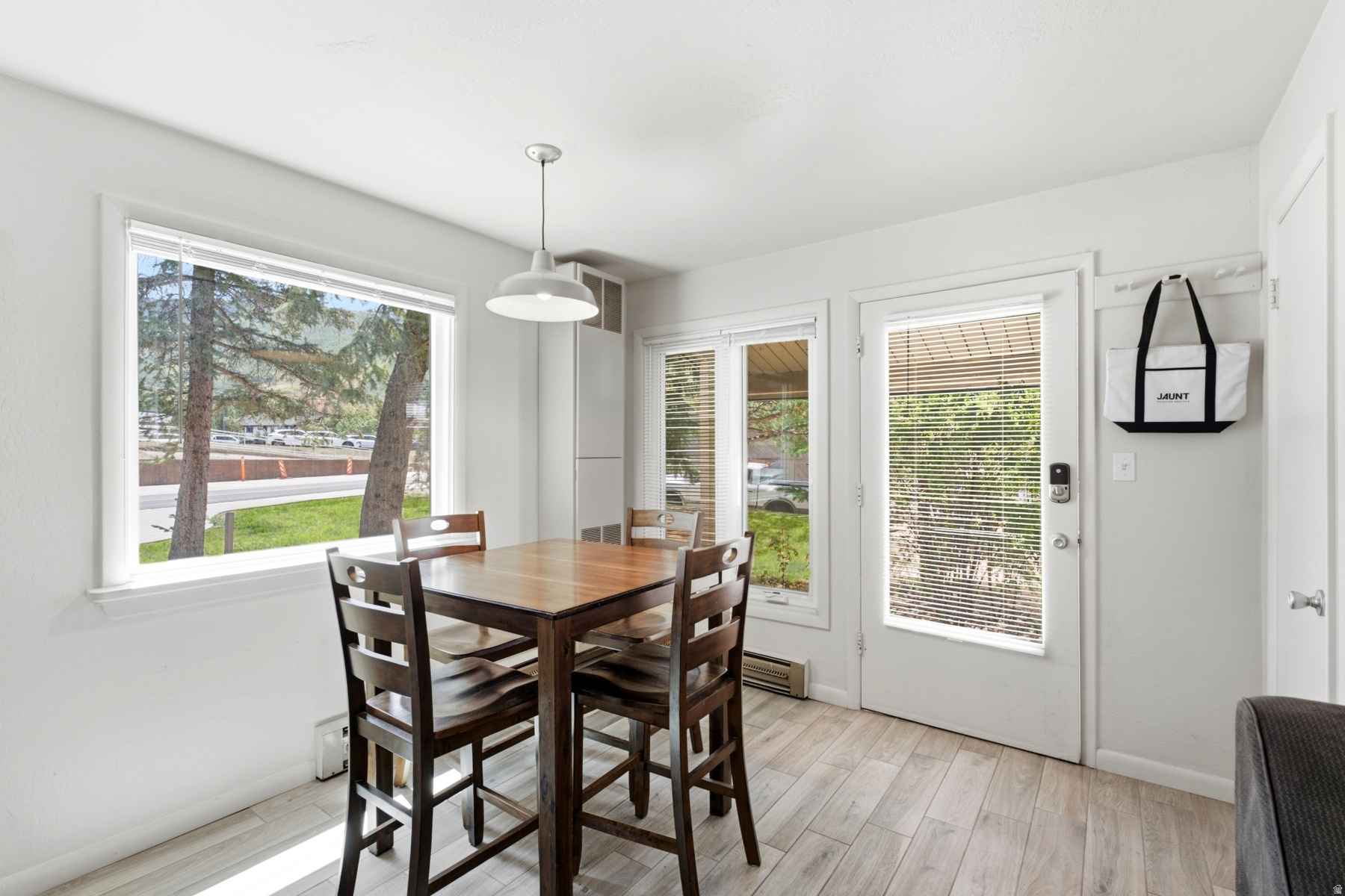 CLAIMJUMPER - Residential