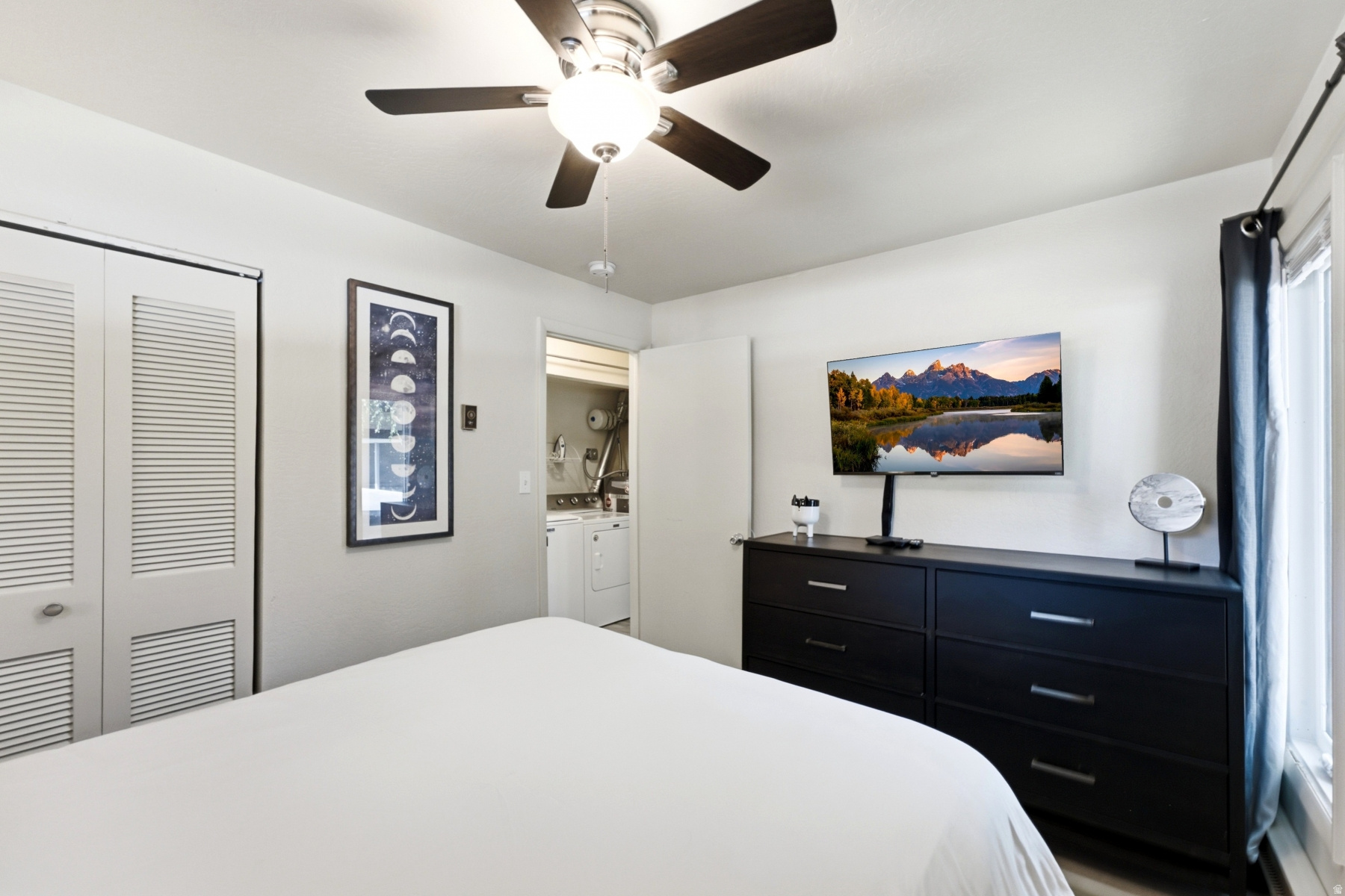 CLAIMJUMPER - Residential