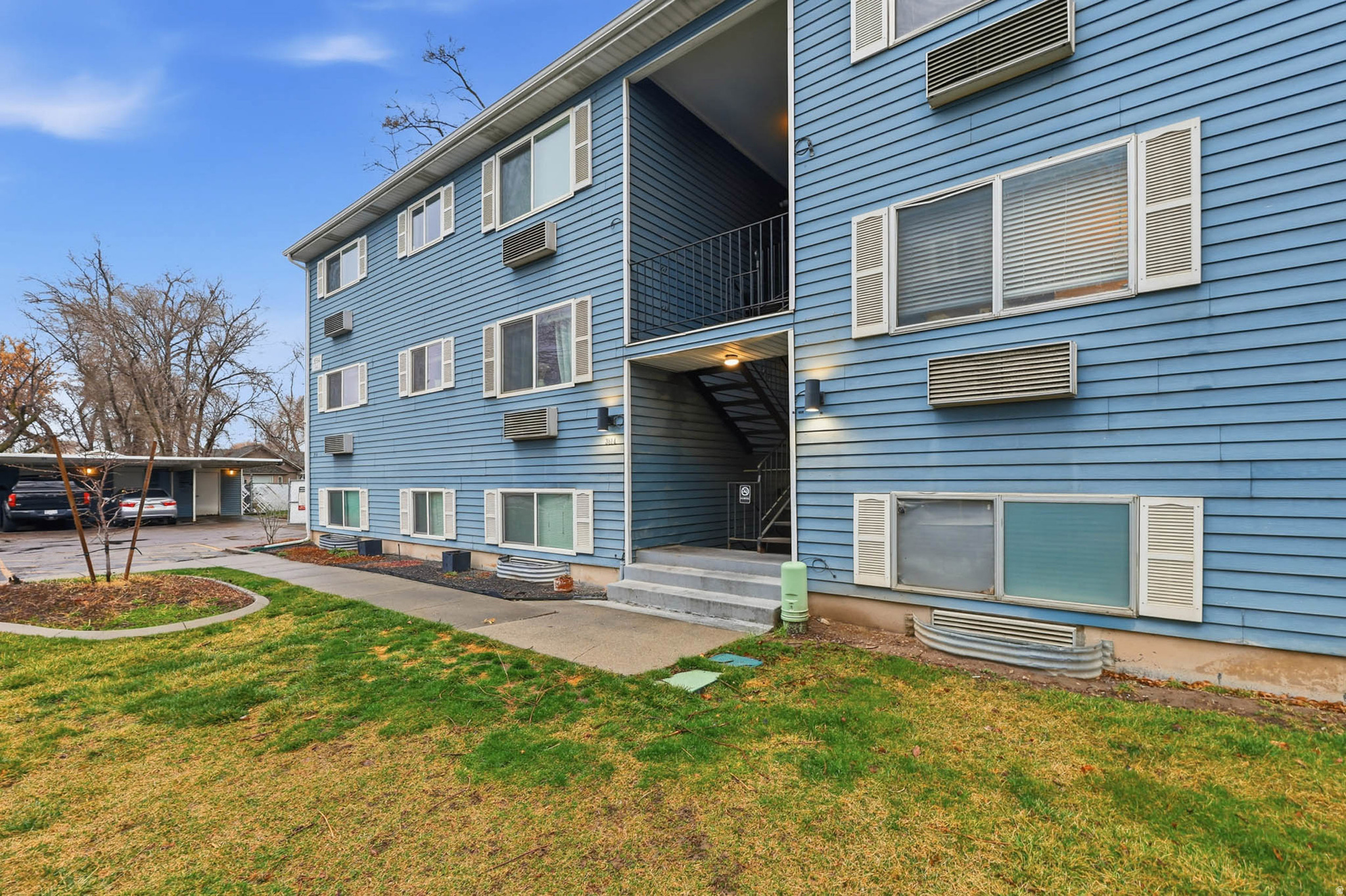 WEDGEWOOD WILLOWS - Residential