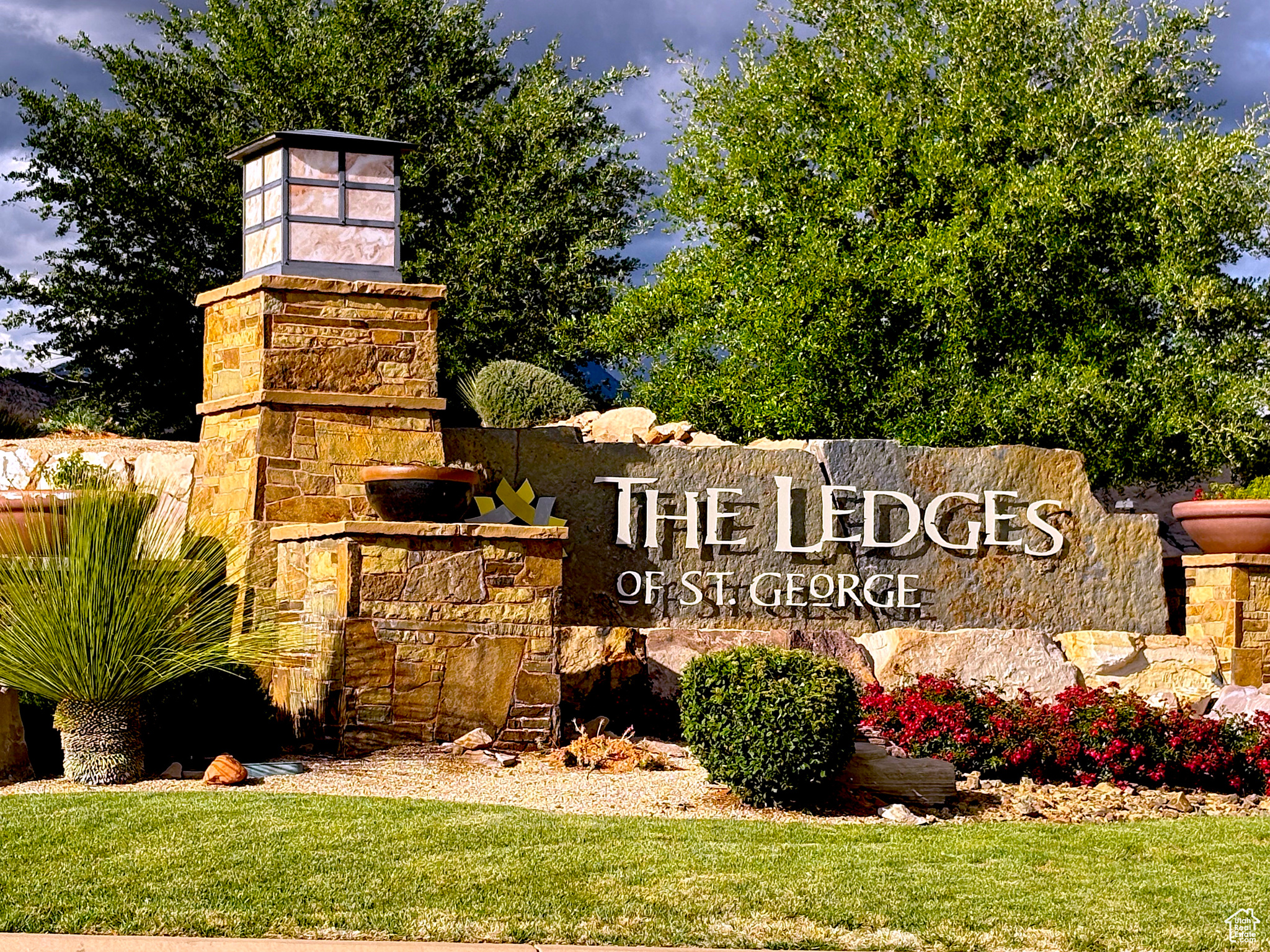 14.05-acre development parcel, zoned PD-R. Located inside the West Gate at The Ledges of St. George and part of the Master Plan. Contact agent for more information and access to see the property.