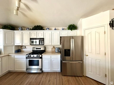 IVORY HIGHLANDS - Residential