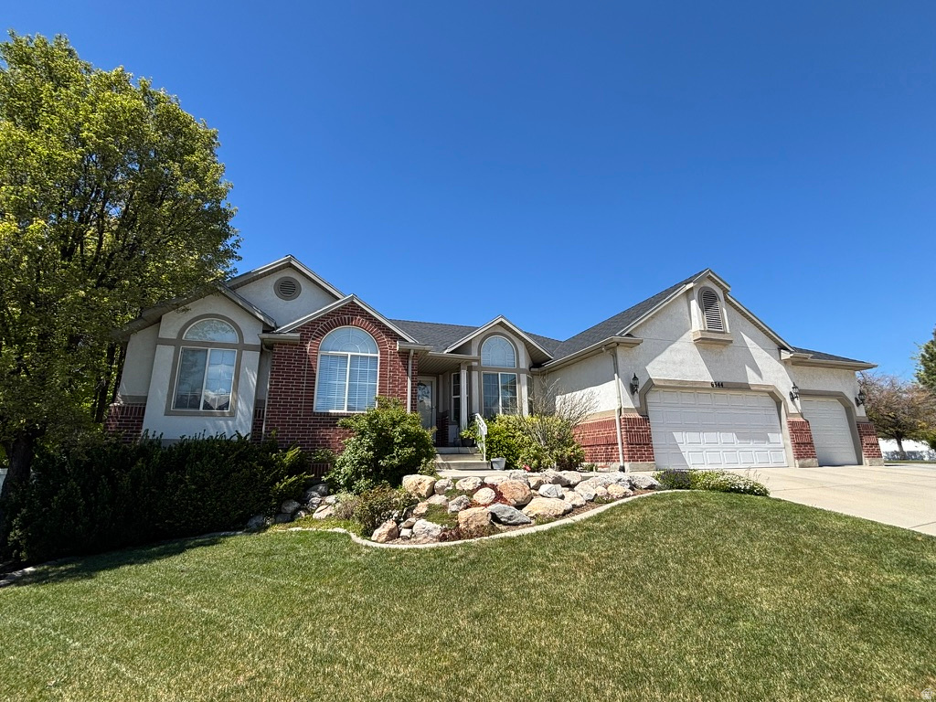 IVORY HIGHLANDS - Residential