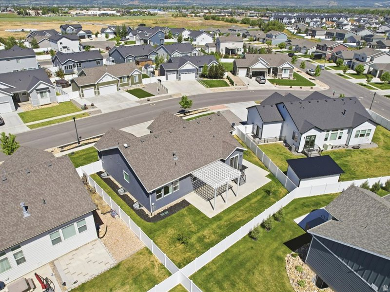 BROOKSIDE - Residential