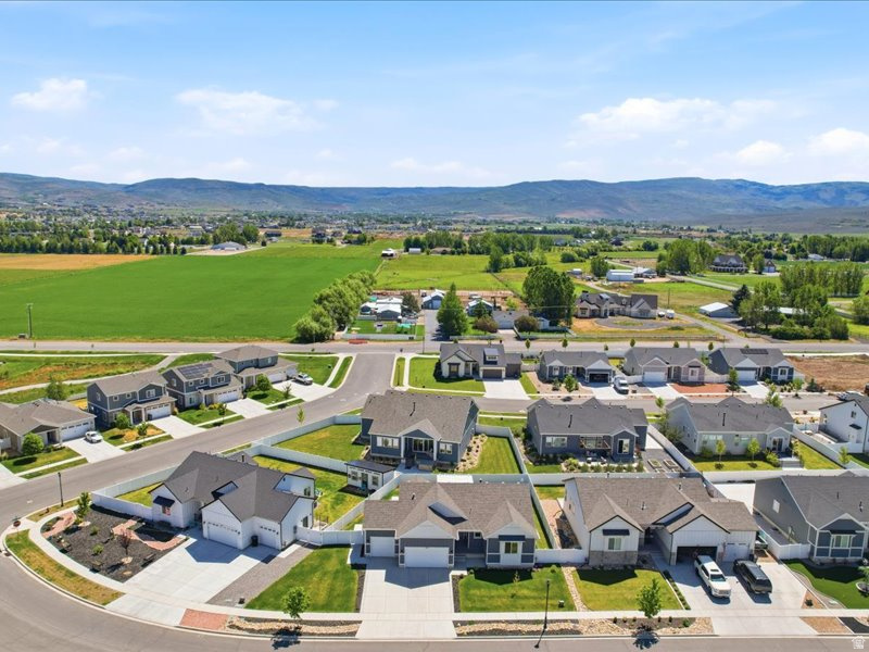 BROOKSIDE - Residential