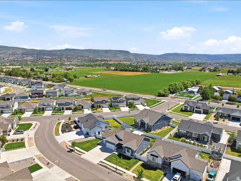 BROOKSIDE - Residential