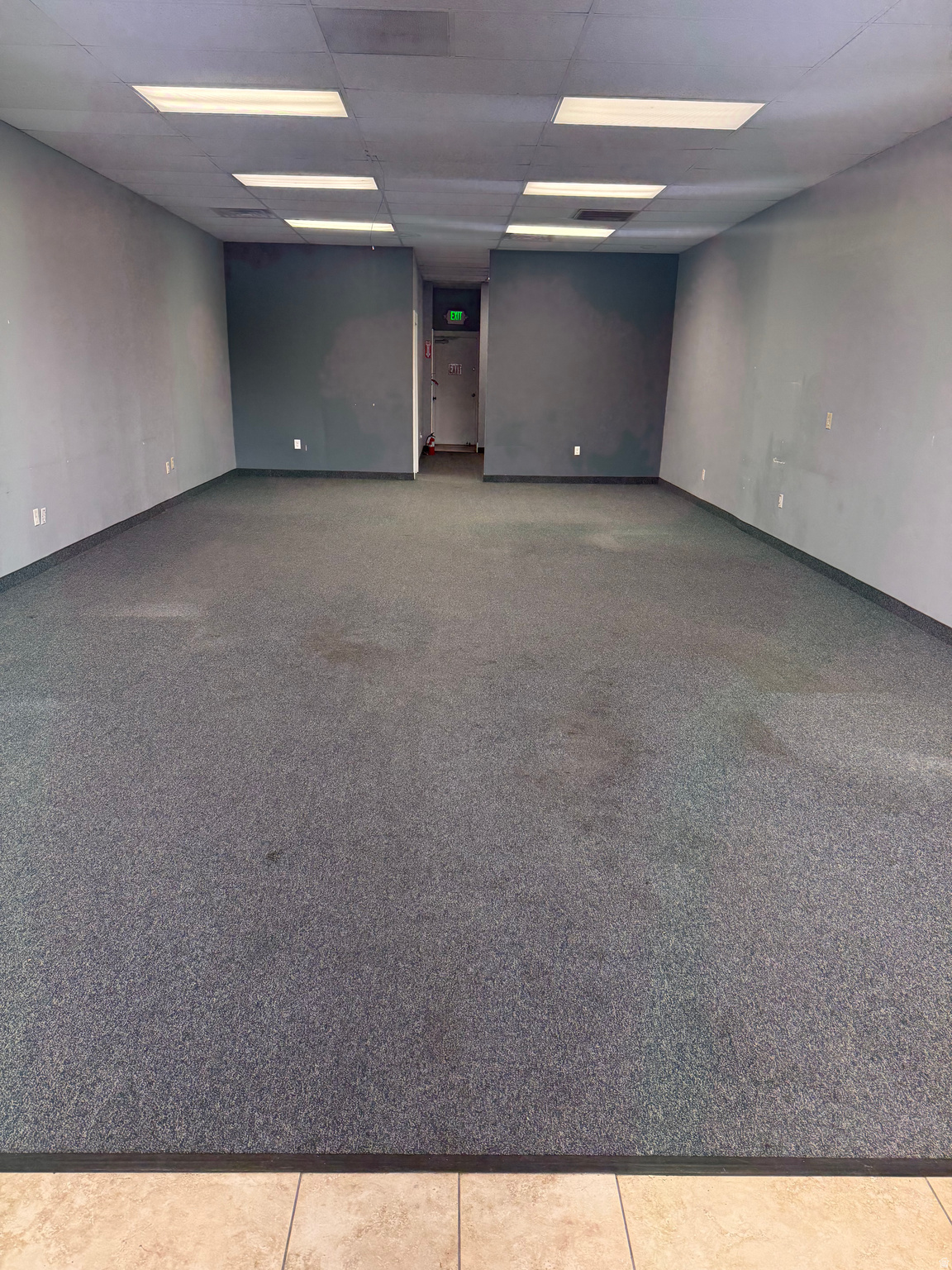 UINTAH PLAZA - Commercial Lease