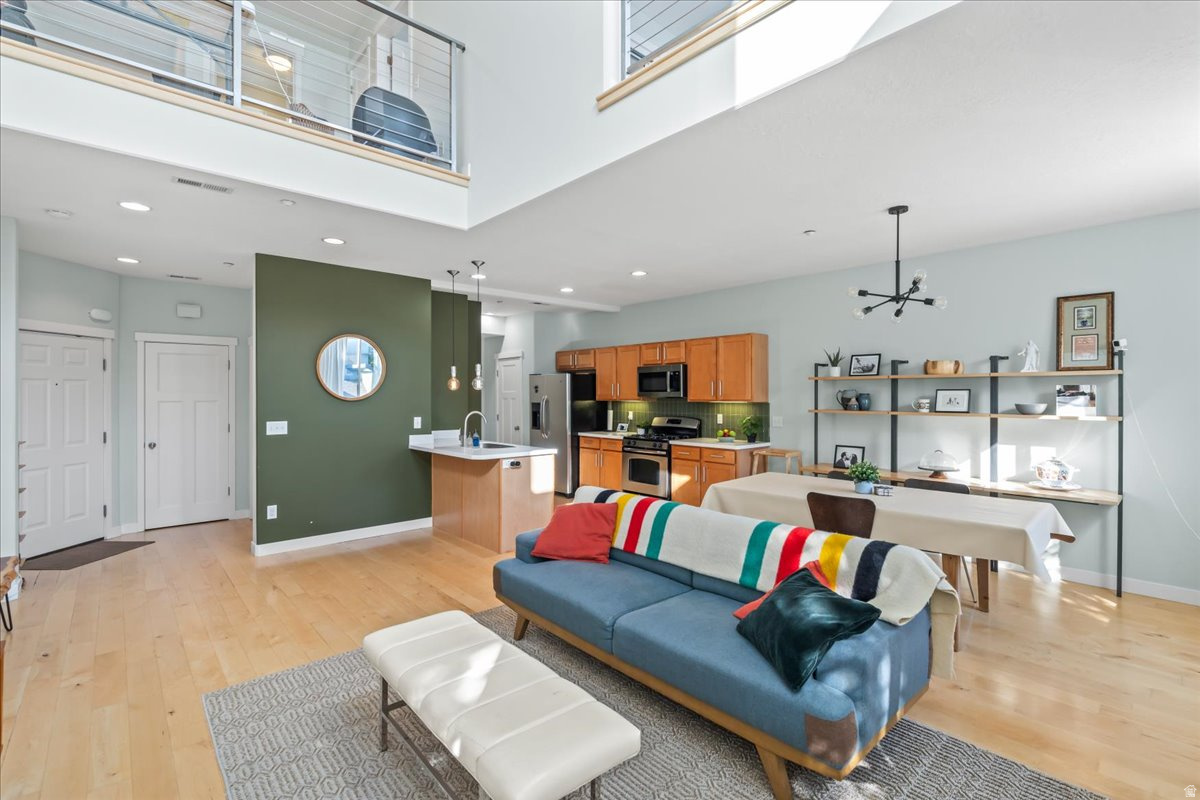 SUMMERLANE - Residential