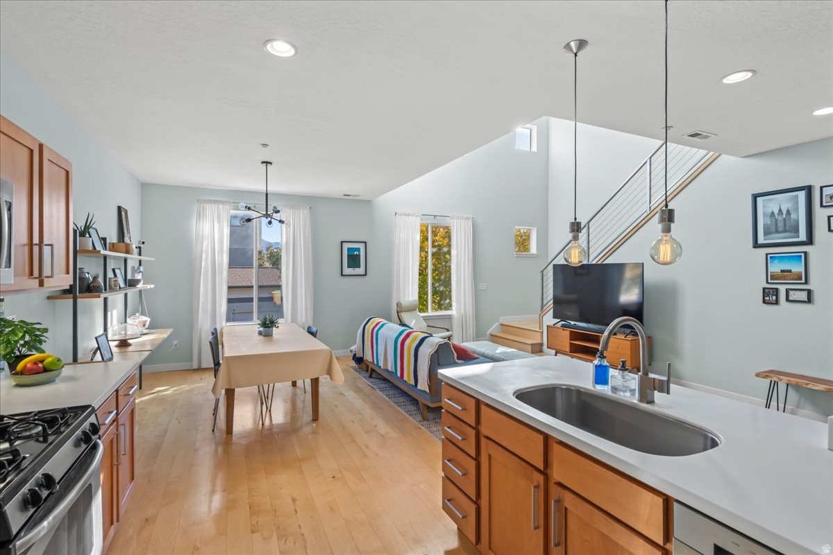 SUMMERLANE - Residential