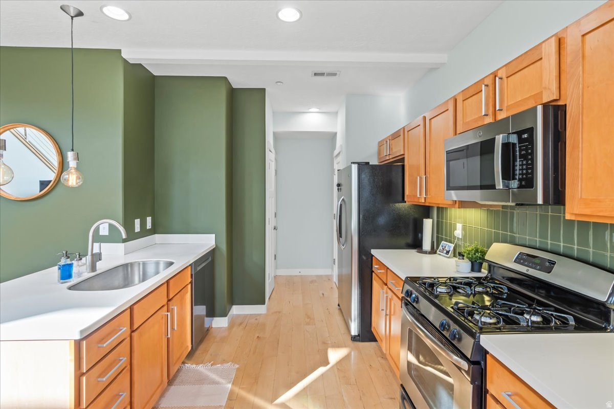 SUMMERLANE - Residential