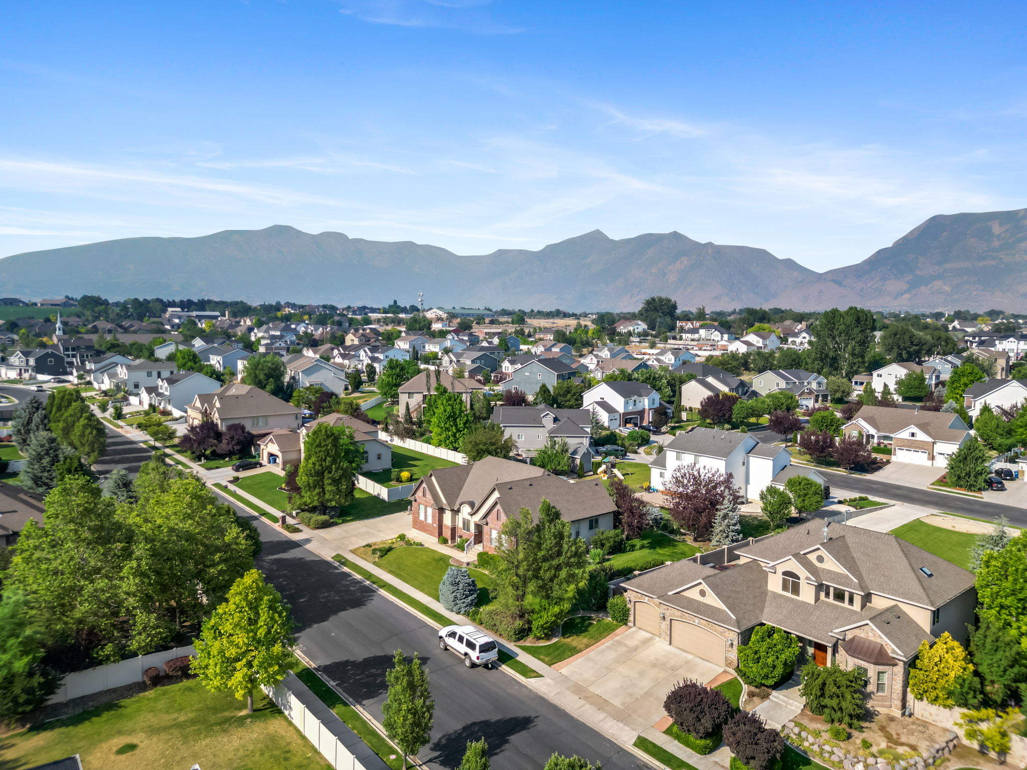 HUNTERS GROVE - Residential