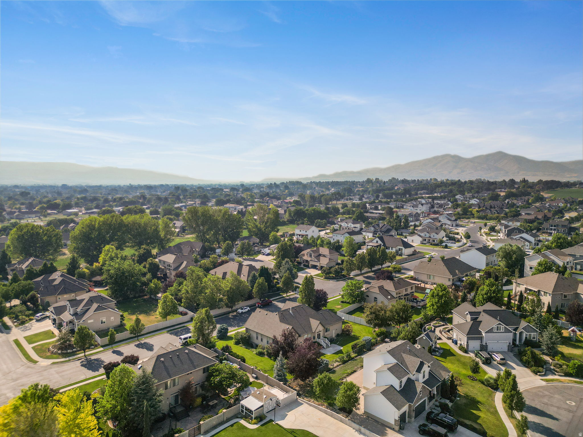 HUNTERS GROVE - Residential