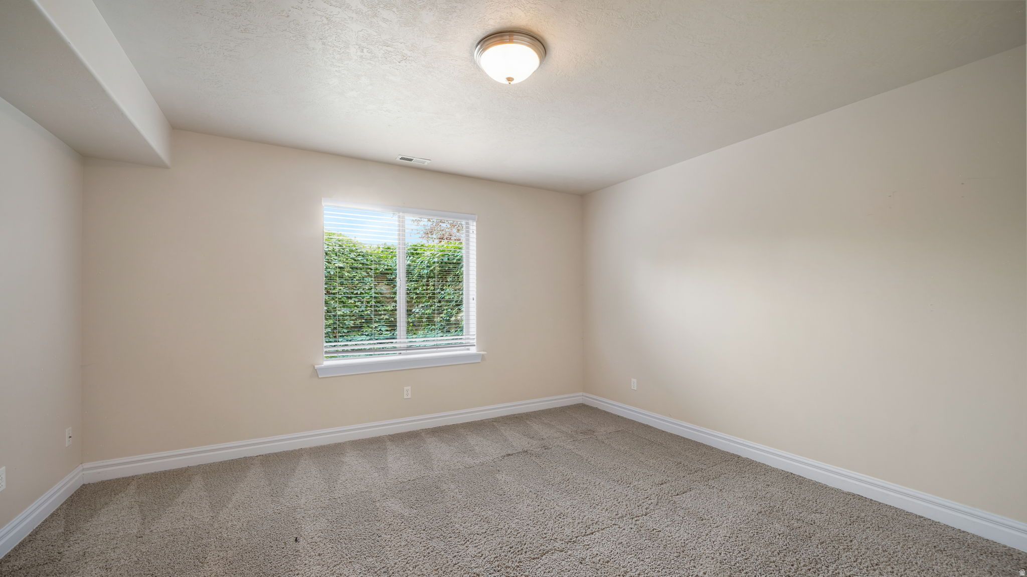 HUNTERS GROVE - Residential