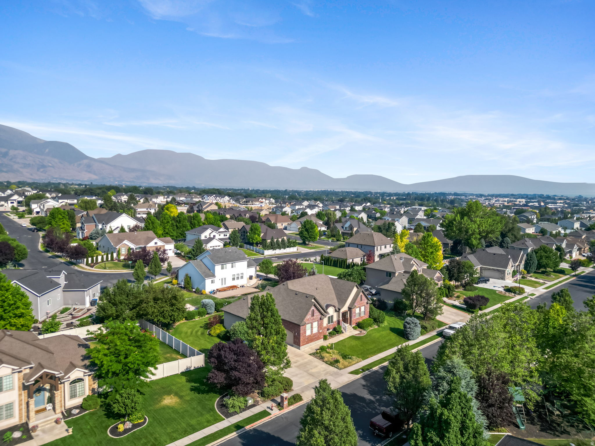 HUNTERS GROVE - Residential