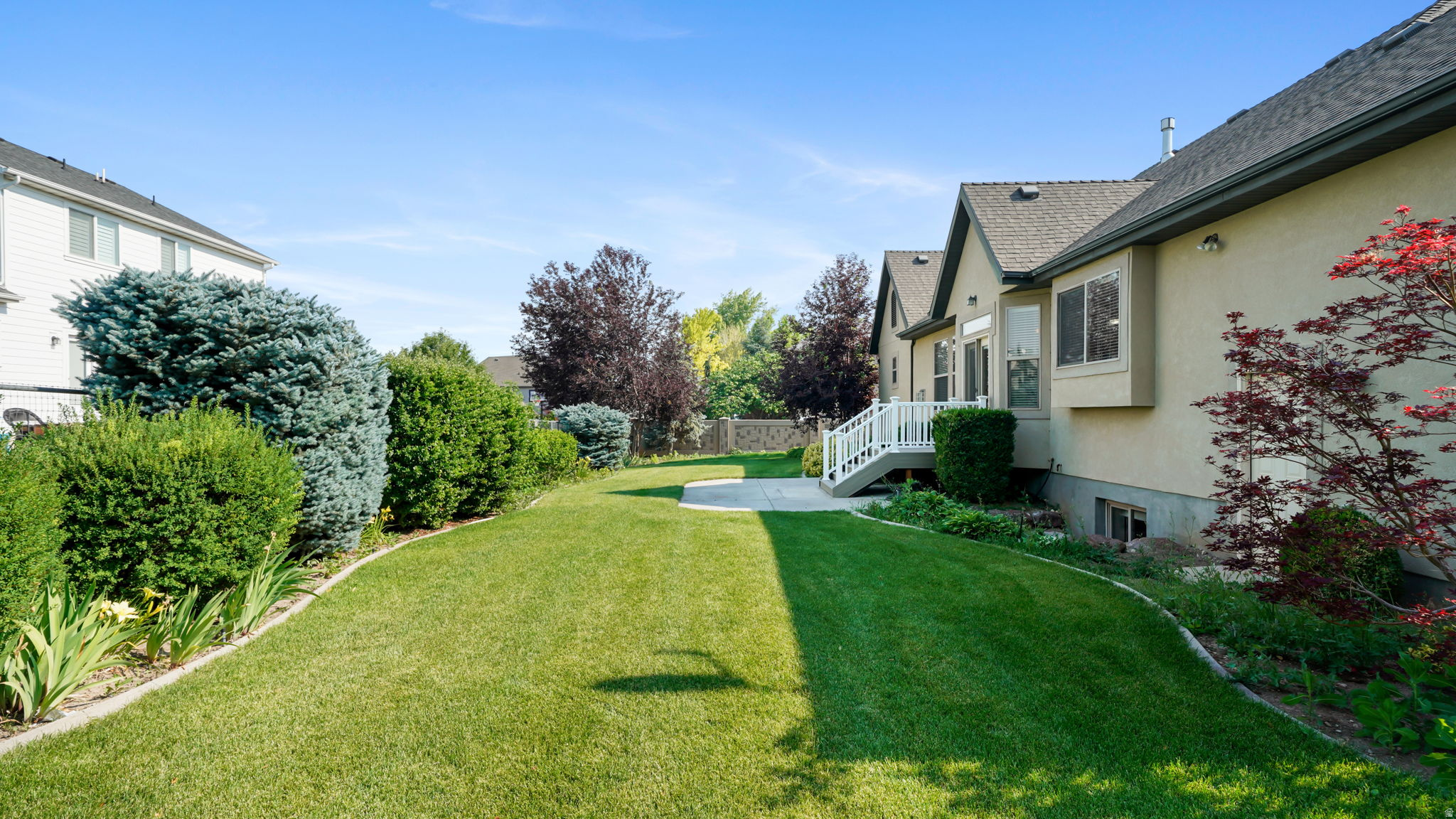 HUNTERS GROVE - Residential