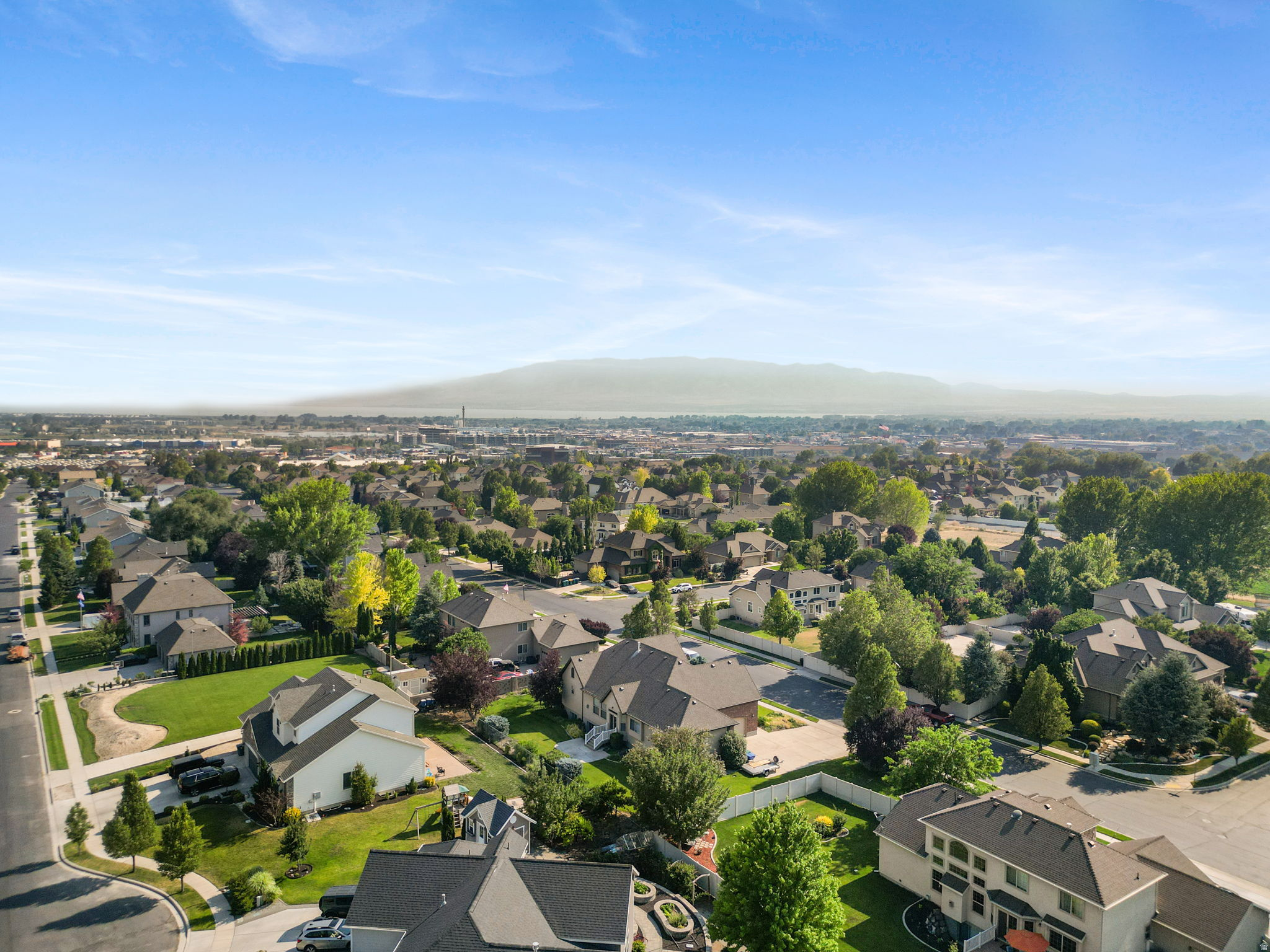 HUNTERS GROVE - Residential