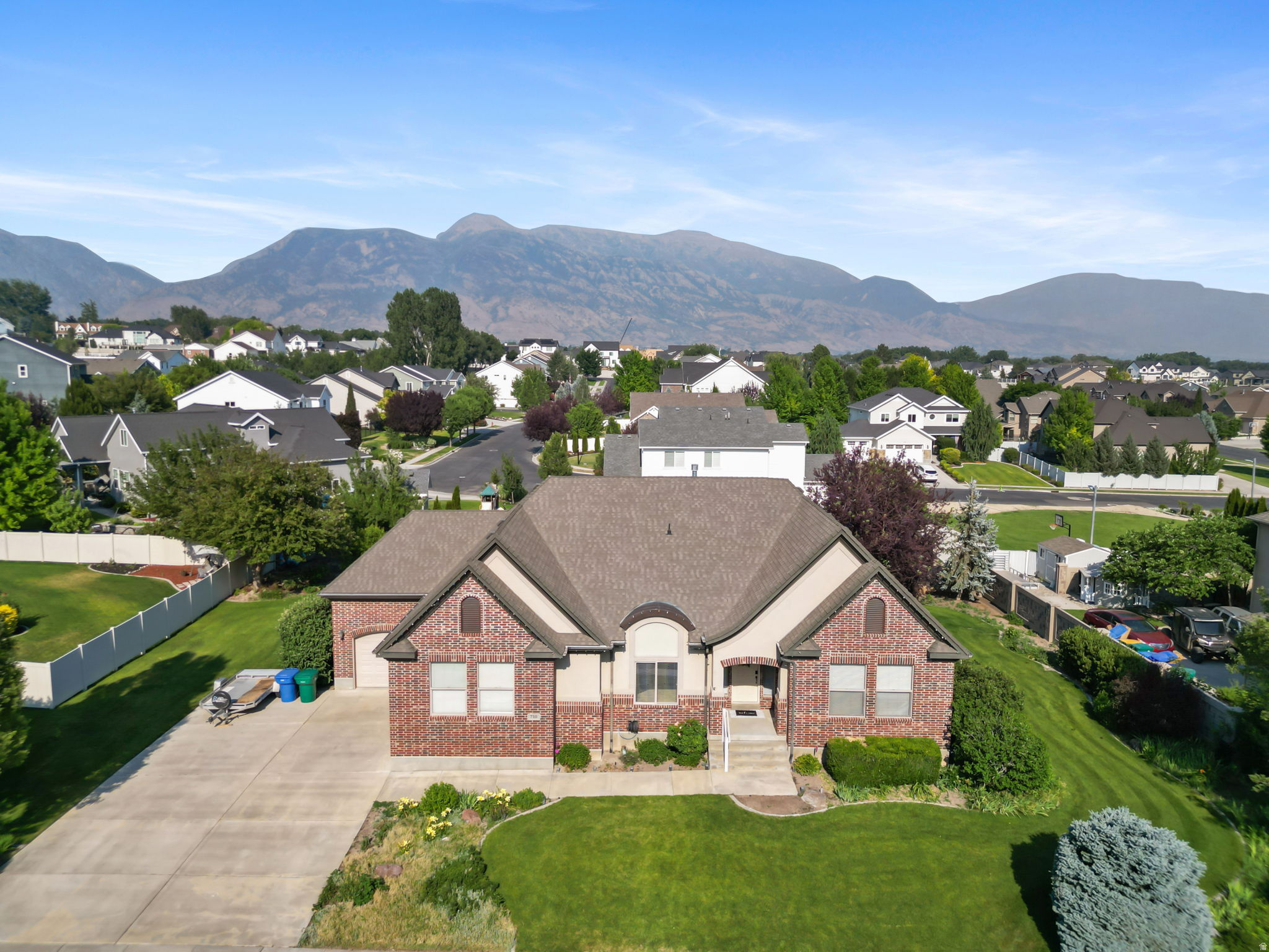 HUNTERS GROVE - Residential