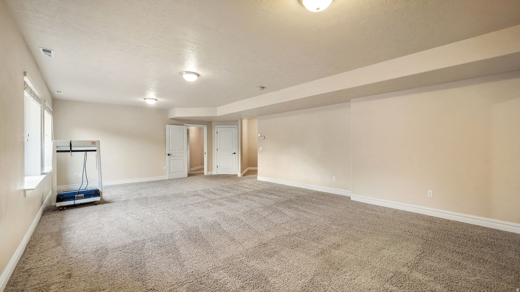 HUNTERS GROVE - Residential
