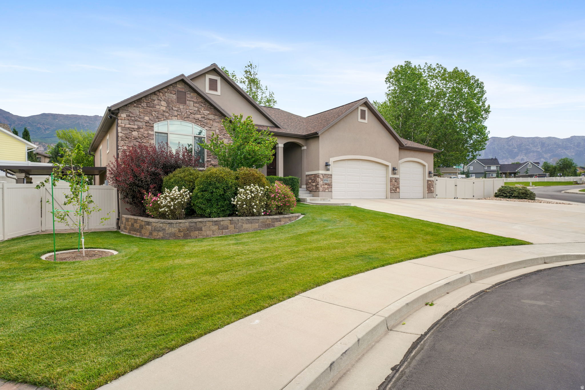 LINDON MEADOWS - Residential