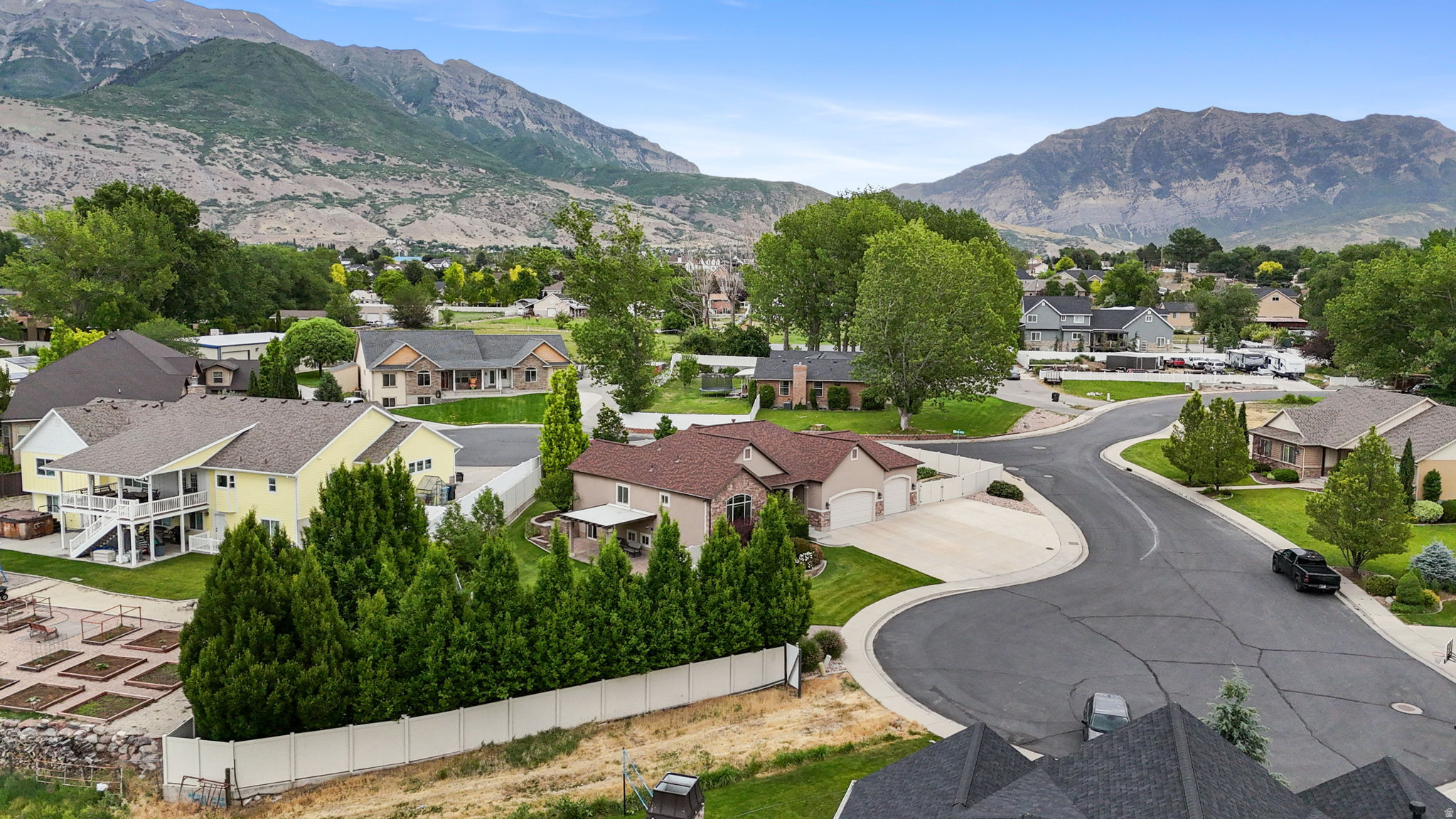 LINDON MEADOWS - Residential