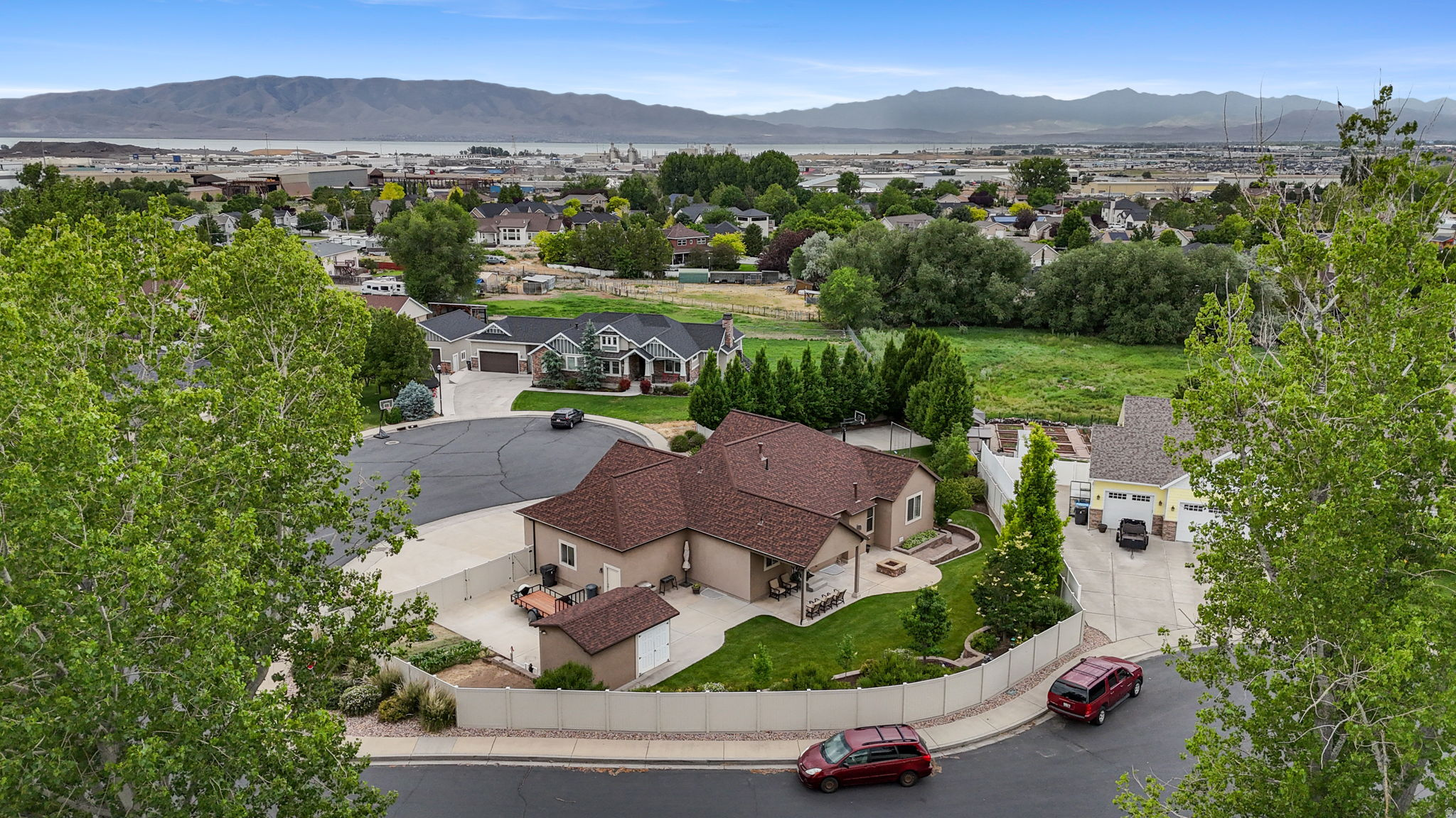 LINDON MEADOWS - Residential
