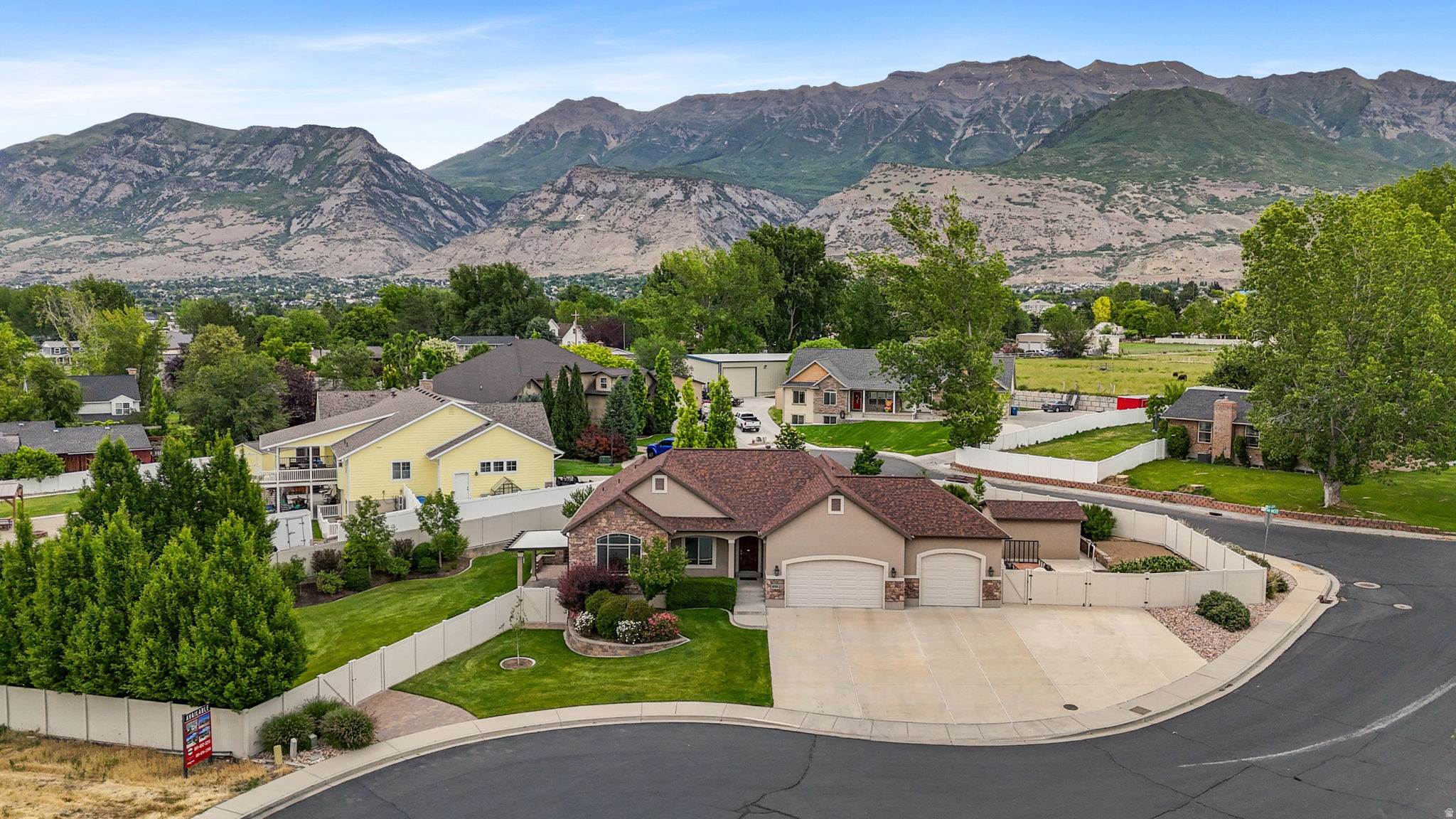 LINDON MEADOWS - Residential
