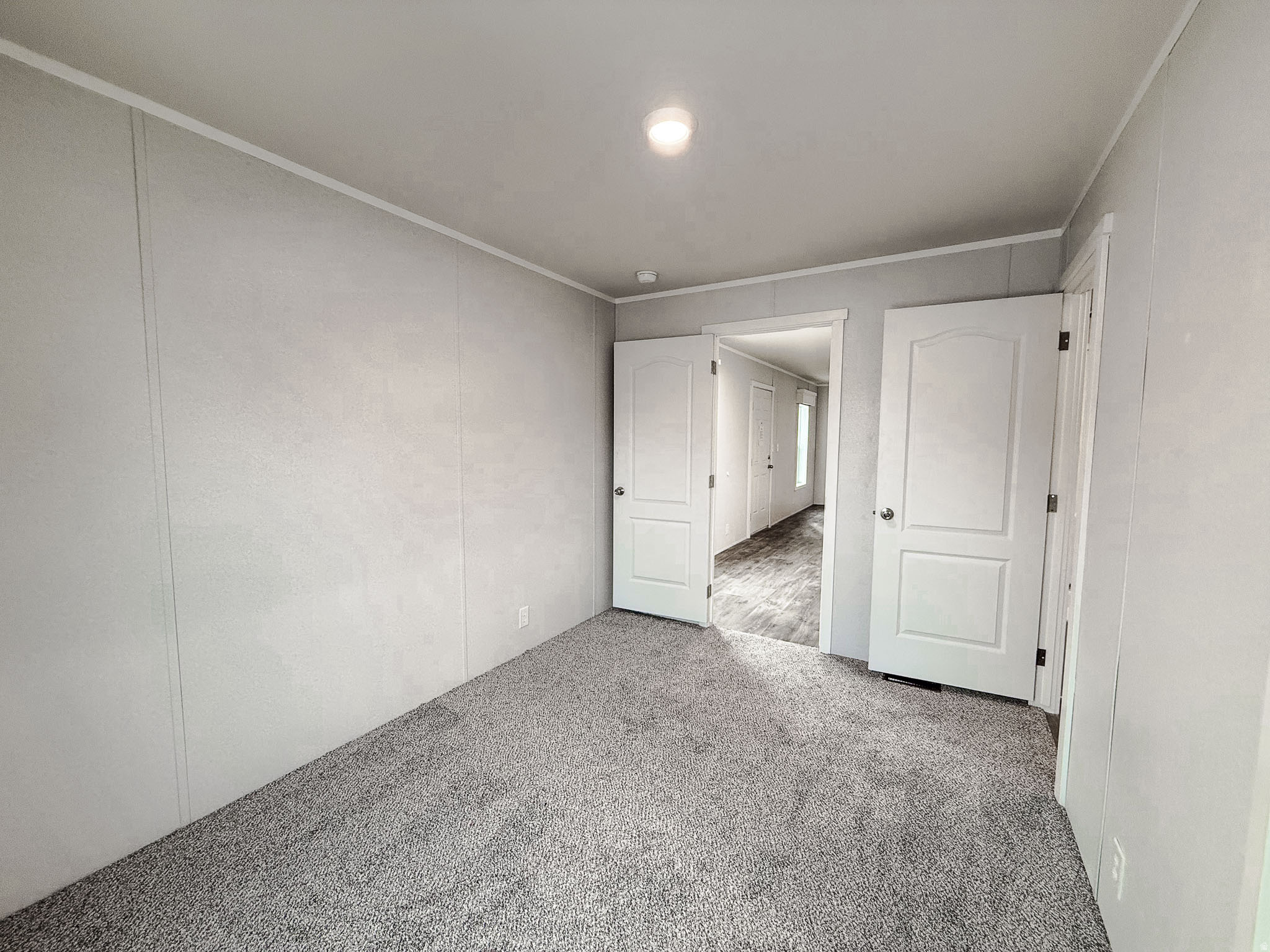 HIDDEN GLEN MOBILE ESTATES - Residential