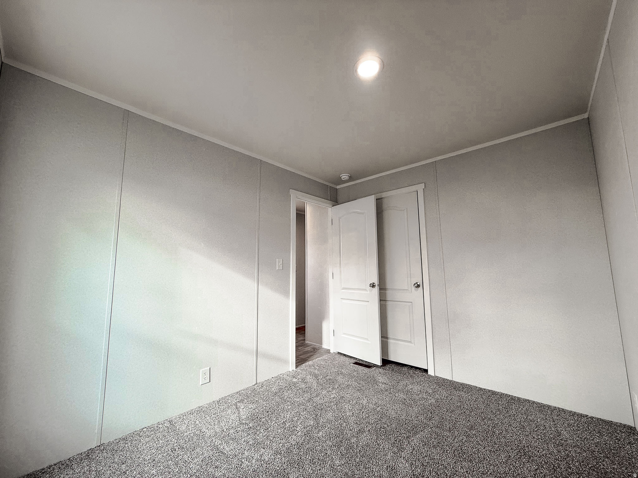 HIDDEN GLEN MOBILE ESTATES - Residential