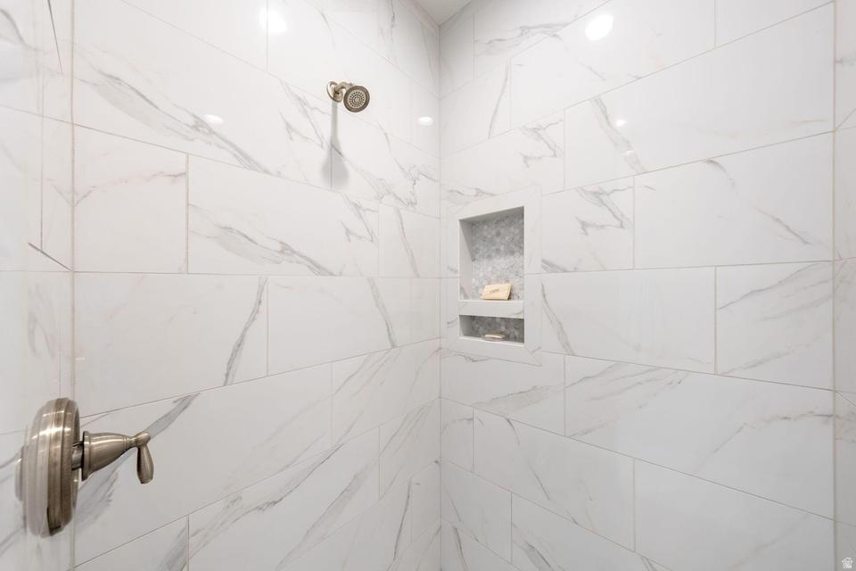 LEDGES OF ST GEORGE PH 7 - Residential
