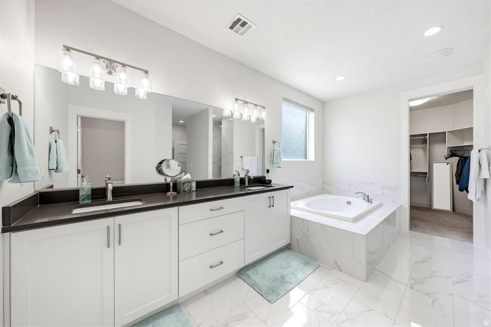 LEDGES OF ST GEORGE PH 7 - Residential