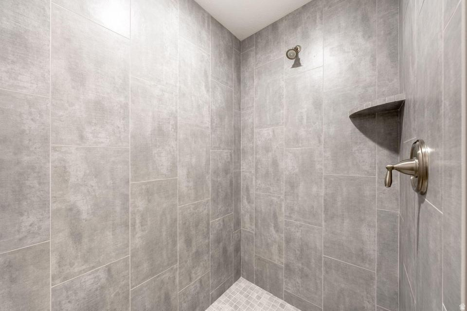 LEDGES OF ST GEORGE PH 7 - Residential